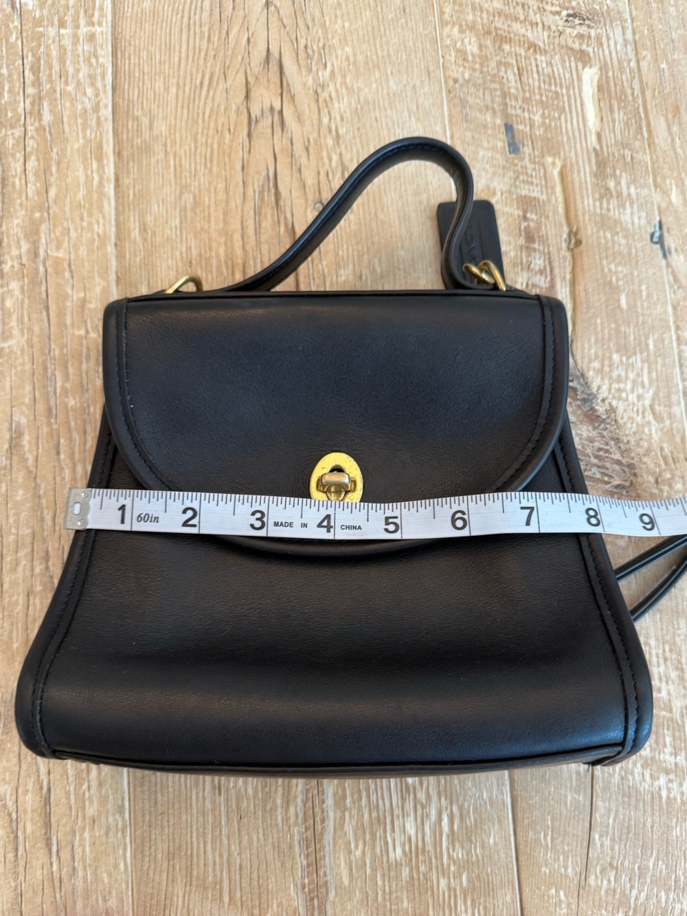 Rare Coach Regina 1990’s Black Leather Turnlock Crossbody Bag EUC - Picture 11 of 12